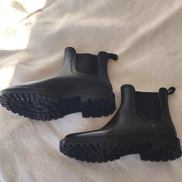 Old Navy ankle rain boots Size 6 - Picture 3 of 6